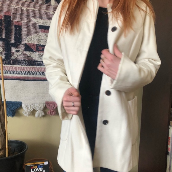 Old navy coat💘 - Picture 3 of 4